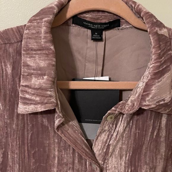 NWT Marc New York Crinkled Velvet Fabric Collared Button Up Shirt in Mauve Pink - Picture 3 of 6